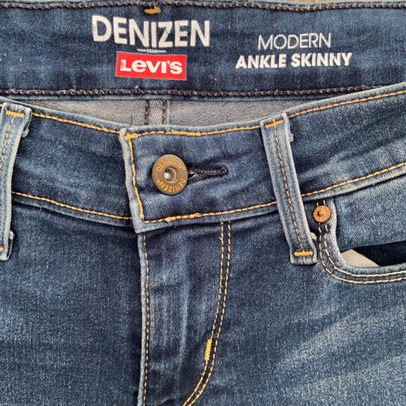 Denizen Jeans - Picture 2 of 11